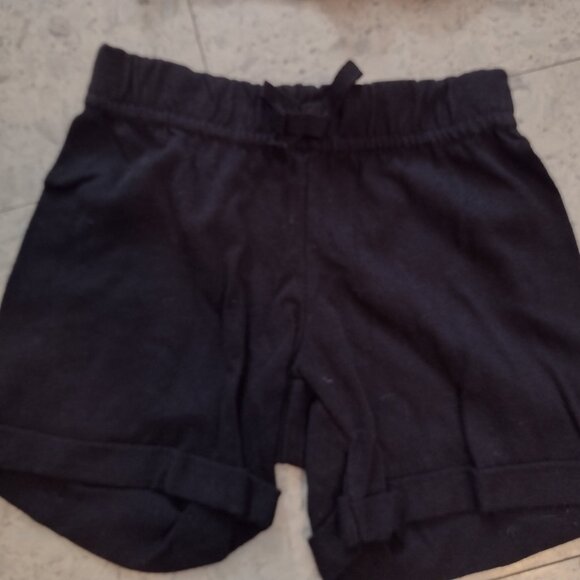 Three pairs of shorts and one pair of pants, 4T - Picture 9 of 15
